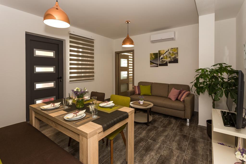 Villa Rusula Rudine  ภายนอก รูปภาพ