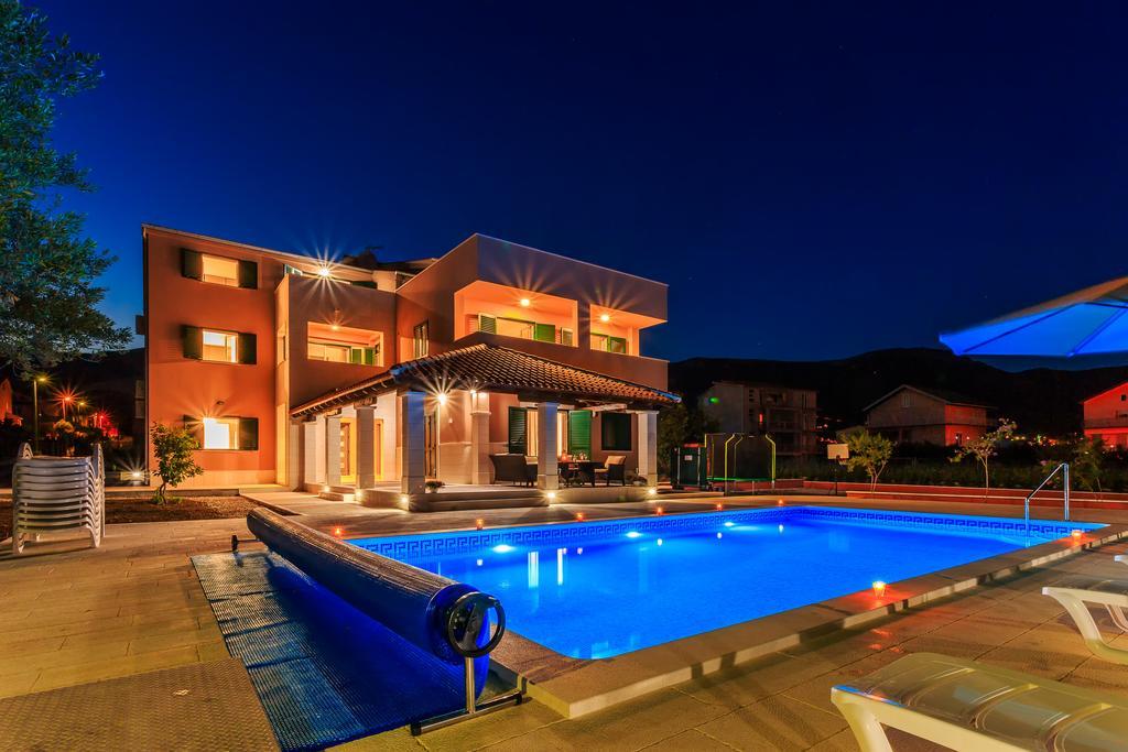 Villa Rusula Rudine  ภายนอก รูปภาพ