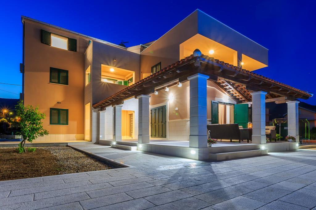 Villa Rusula Rudine  ภายนอก รูปภาพ